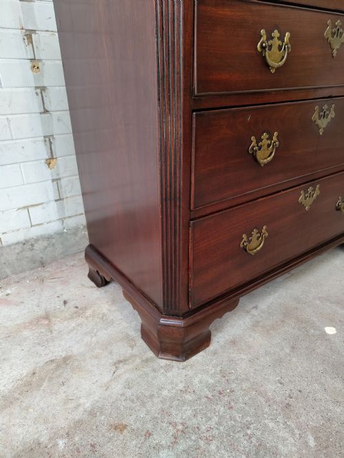 ANTIQUE GEORGE III SOLID MAHOGANY CHEST OF DRAWERS - ADDITIONAL PHOTO 6