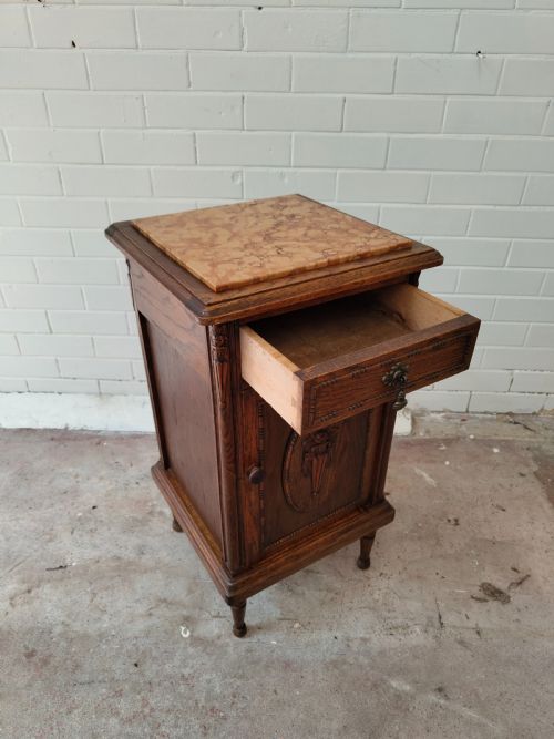 ANTIQUE PAIR OF FRENCH SOLID OAK MARBLE TOP BEDSIDE LAMP TABLES CUPBOARDS - ADDITIONAL PHOTO 2