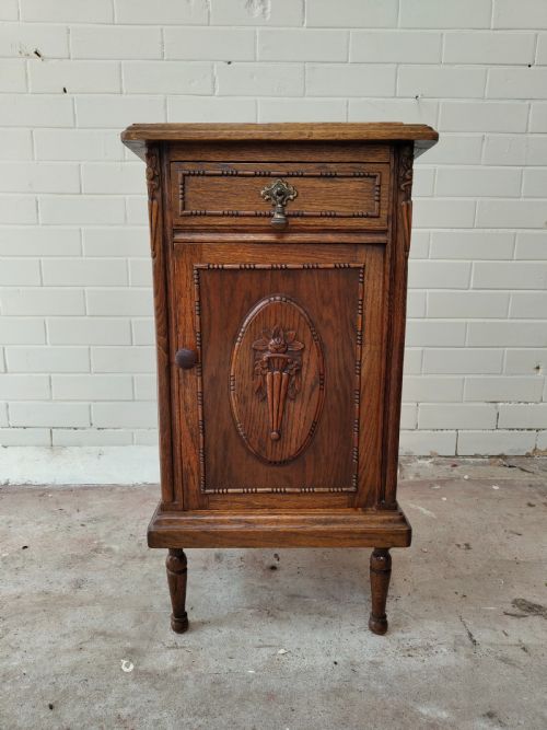 ANTIQUE PAIR OF FRENCH SOLID OAK MARBLE TOP BEDSIDE LAMP TABLES CUPBOARDS - ADDITIONAL PHOTO 3