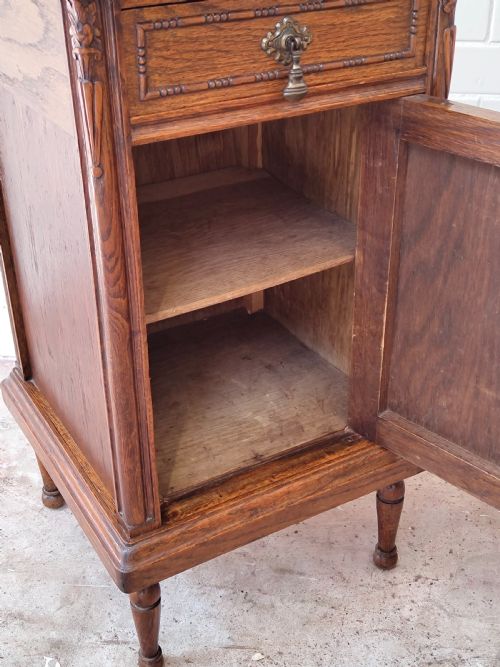 ANTIQUE PAIR OF FRENCH SOLID OAK MARBLE TOP BEDSIDE LAMP TABLES CUPBOARDS - ADDITIONAL PHOTO 5