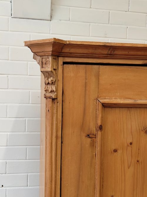 ANTIQUE LATE 19TH CENTURY SOLID PINE SINGLE DWARF WARDROBE ARMOIRE COMPACTUM - ADDITIONAL PHOTO 5