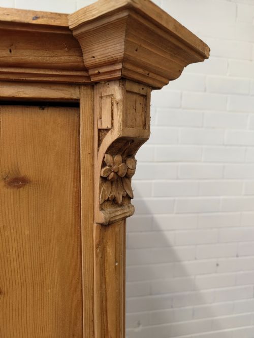 ANTIQUE LATE 19TH CENTURY SOLID PINE SINGLE DWARF WARDROBE ARMOIRE COMPACTUM - ADDITIONAL PHOTO 12