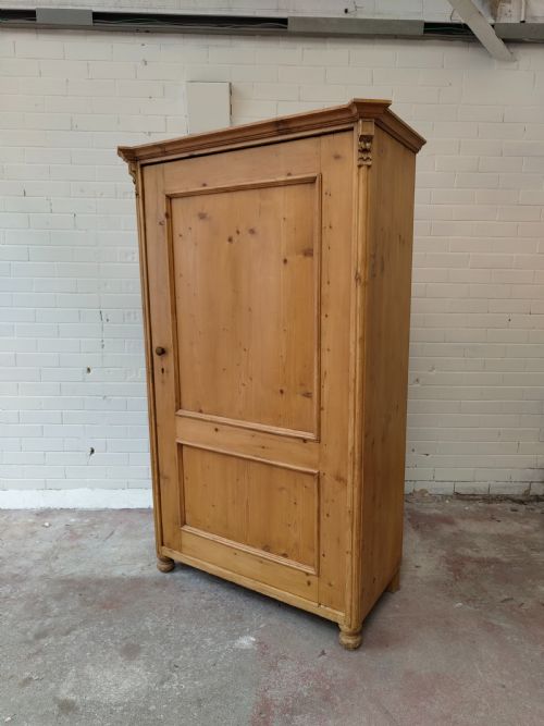 ANTIQUE LATE 19TH CENTURY SOLID PINE SINGLE DWARF WARDROBE ARMOIRE COMPACTUM - ADDITIONAL PHOTO 13
