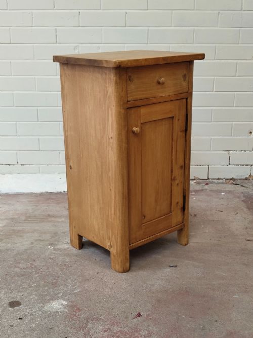 ANTIQUE EARLY 20TH CENTURY PAIR OF SOLID PINE FRENCH BEDSIDE TABLES CUPBOARDS - ADDITIONAL PHOTO 7
