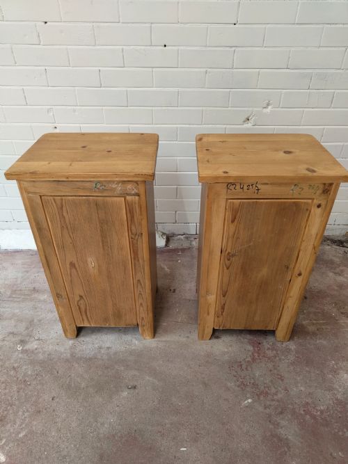 ANTIQUE EARLY 20TH CENTURY PAIR OF SOLID PINE FRENCH BEDSIDE TABLES CUPBOARDS - ADDITIONAL PHOTO 8