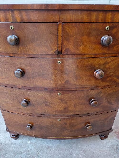 ANTIQUE EARLY VICTORIAN LATE REGENCY MAHOGANY BOW FRONT CHEST FOR DRAWERS - ADDITIONAL PHOTO 5