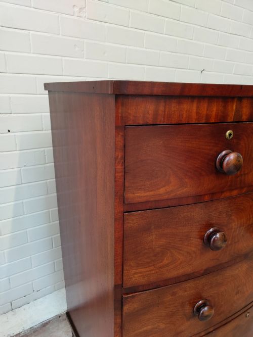 ANTIQUE EARLY VICTORIAN LATE REGENCY MAHOGANY BOW FRONT CHEST FOR DRAWERS - ADDITIONAL PHOTO 7