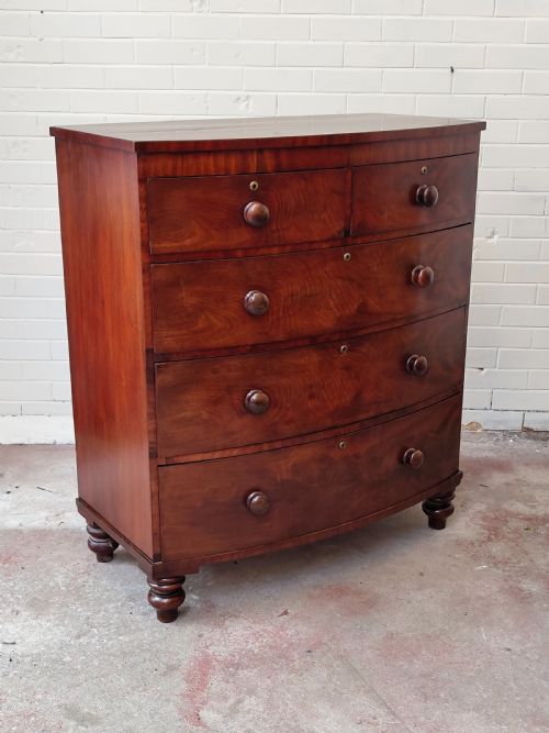 ANTIQUE EARLY VICTORIAN LATE REGENCY MAHOGANY BOW FRONT CHEST FOR DRAWERS - ADDITIONAL PHOTO 10