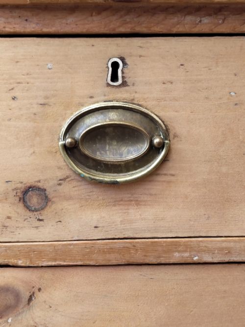 DIMINUTIVE ANTIQUE VICTORIAN SOLID PINE COUNTRY HOUSE CHEST OF DRAWERS - ADDITIONAL PHOTO 6