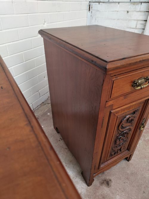 ANTIQUE PAIR OF EDWARDIAN SOLID WALNUT BEDSIDE CABINETS CUPBOARDS TABLES - ADDITIONAL PHOTO 13
