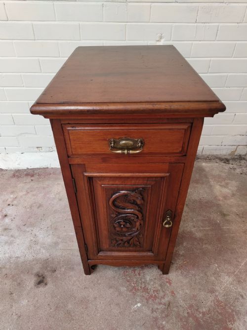 ANTIQUE PAIR OF EDWARDIAN SOLID WALNUT BEDSIDE CABINETS CUPBOARDS TABLES - ADDITIONAL PHOTO 15