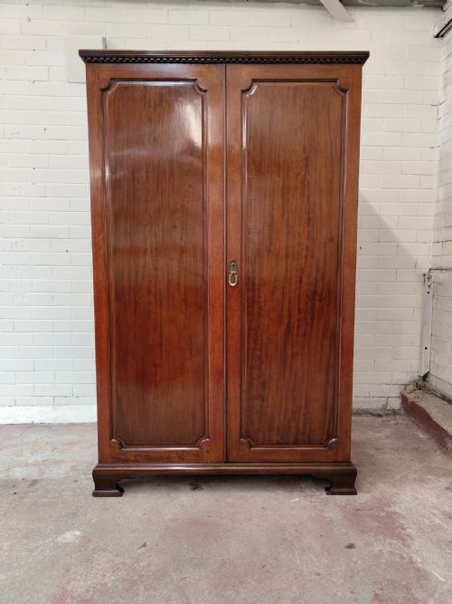 ANTIQUE EDWARDIAN SOLID MAHOGANY DWARF DOUBLE WARDROBE ARMOIRE COMPACTUM BY MAPLE CO LONDON - ADDITIONAL PHOTO 11