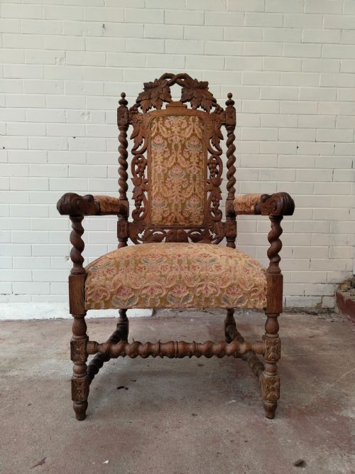 CARVED OAK CAROLEAN STYLE THRONE ARM CHAIR - ADDITIONAL PHOTO 7