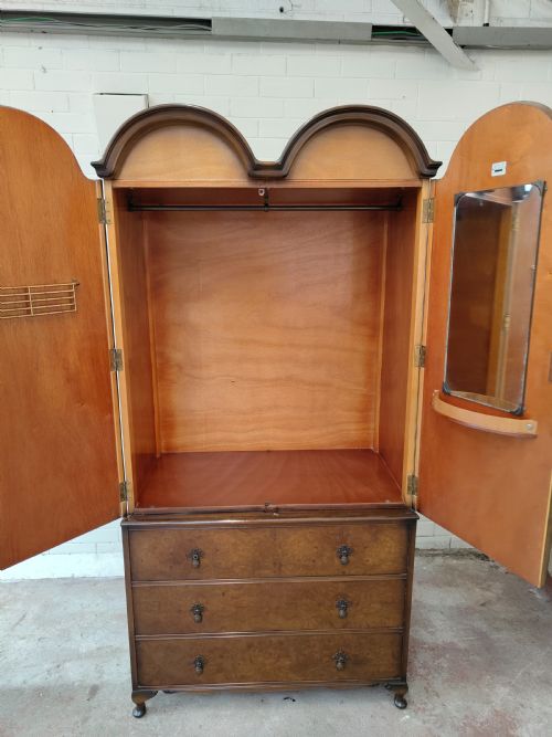 ANTIQUE BURR WALNUT DOUBLE DOME TOP DOUBLE WARDROBE ARMOIRE COMPACTUM - ADDITIONAL PHOTO 4