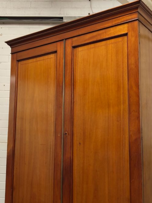 ANTIQUE EDWARDIAN SOLID MAHOGANY DOUBLE WARDROBE ARMOIRE COMPACTUM - ADDITIONAL PHOTO 4
