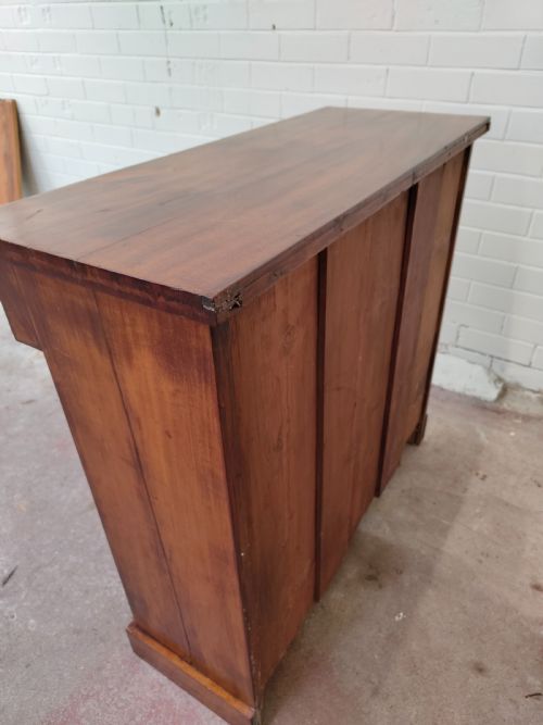 DIMINUTIVE ANTIQUE REGENCY EARLY VICTORIAN MAHOGANY CHIFFONIER CABINET - ADDITIONAL PHOTO 4