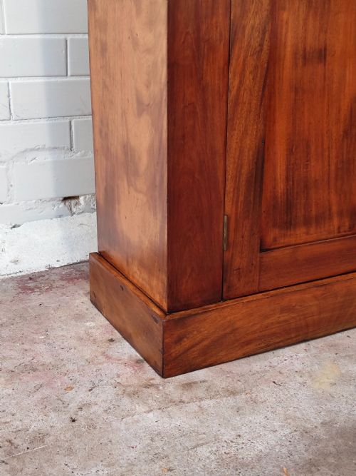 DIMINUTIVE ANTIQUE REGENCY EARLY VICTORIAN MAHOGANY CHIFFONIER CABINET - ADDITIONAL PHOTO 11