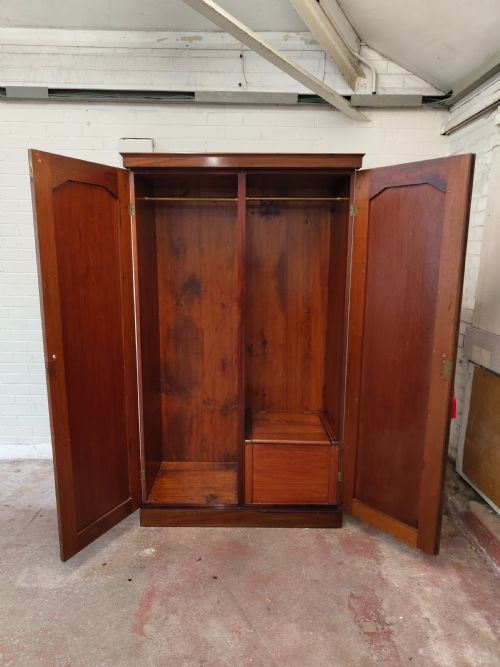 ANTIQUE VICTORIAN SOLID MAHOGANY DOUBLE WARDROBE ARMOIRE COMPACTUM - ADDITIONAL PHOTO 2