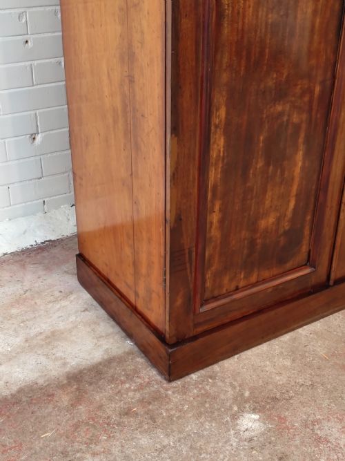 ANTIQUE VICTORIAN SOLID MAHOGANY DOUBLE WARDROBE ARMOIRE COMPACTUM - ADDITIONAL PHOTO 12