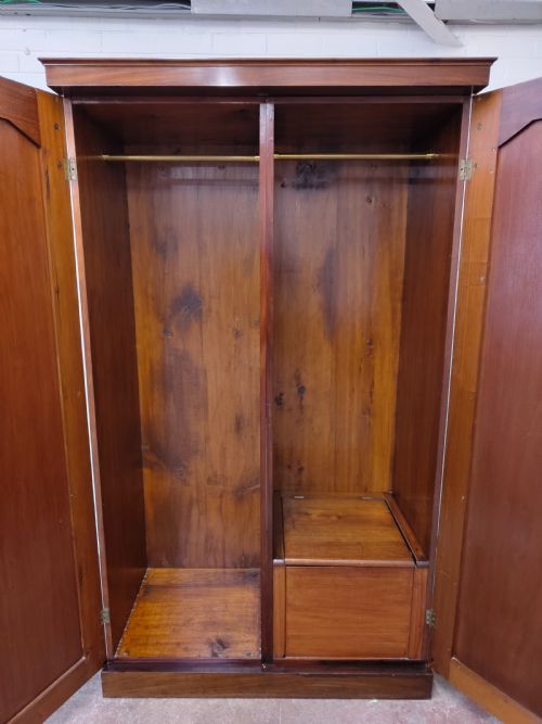 ANTIQUE VICTORIAN SOLID MAHOGANY DOUBLE WARDROBE ARMOIRE COMPACTUM - ADDITIONAL PHOTO 17