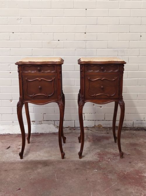 ANTIQUE PAIR OF SOLID MAHOGANY MARBLE TOP BEDSIDE LAMP TABLES CUPBOARDS - ADDITIONAL PHOTO 3
