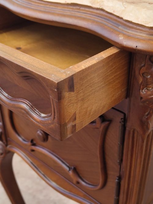 ANTIQUE PAIR OF SOLID MAHOGANY MARBLE TOP BEDSIDE LAMP TABLES CUPBOARDS - ADDITIONAL PHOTO 12