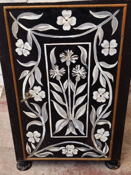 ANTIQUE BELLE EPOQUE ERA FRENCH HAND PAINTED TOLEWARE VANITY STAND - ADDITIONAL PHOTO 8