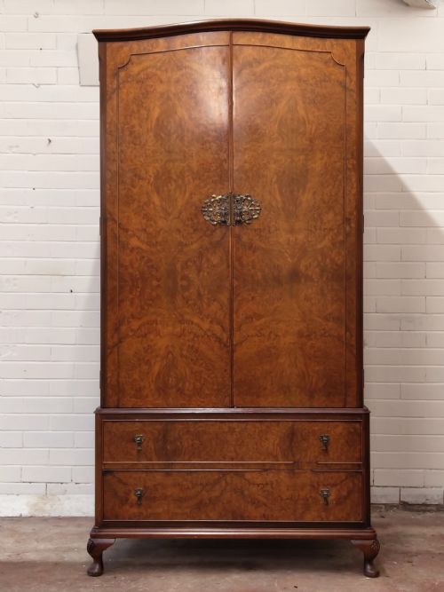 ANTIQUE BURR WALNUT SINGLE WARDROBE ARMOIRE COMPACTUM - ADDITIONAL PHOTO 1
