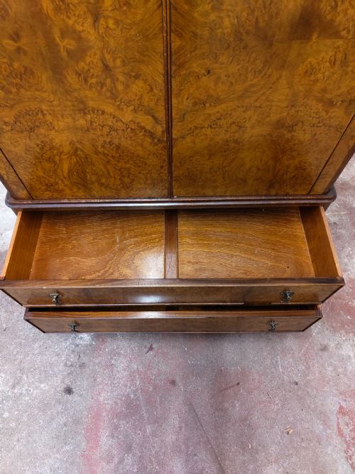 ANTIQUE BURR WALNUT SINGLE WARDROBE ARMOIRE COMPACTUM - ADDITIONAL PHOTO 6