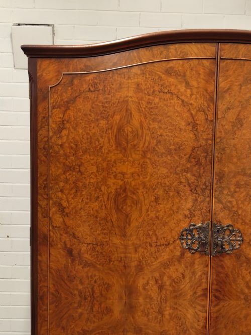 ANTIQUE BURR WALNUT DOUBLE WARDROBE ARMOIRE COMPACTUM - ADDITIONAL PHOTO 14