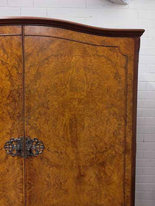 ANTIQUE BURR WALNUT DOUBLE WARDROBE ARMOIRE COMPACTUM - ADDITIONAL PHOTO 1