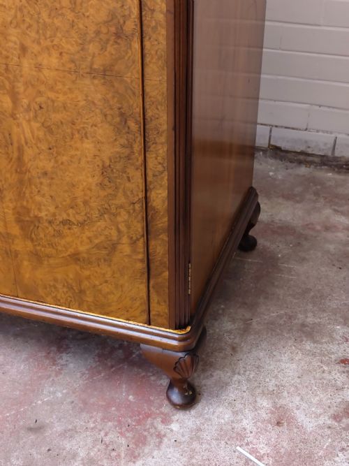 ANTIQUE BURR WALNUT DOUBLE WARDROBE ARMOIRE COMPACTUM - ADDITIONAL PHOTO 2