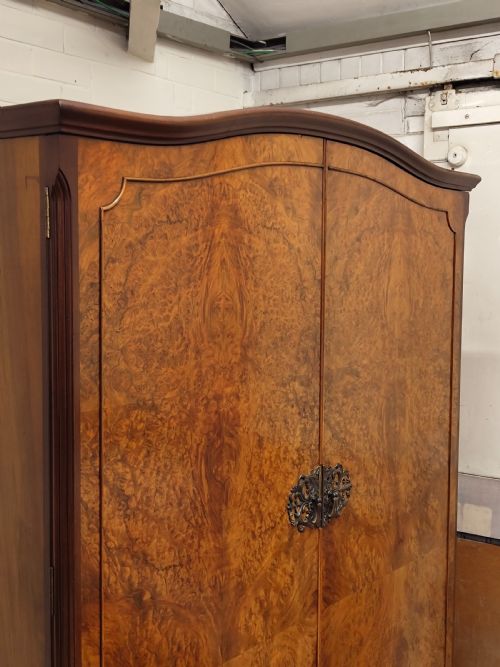 ANTIQUE BURR WALNUT DOUBLE WARDROBE ARMOIRE COMPACTUM - ADDITIONAL PHOTO 3