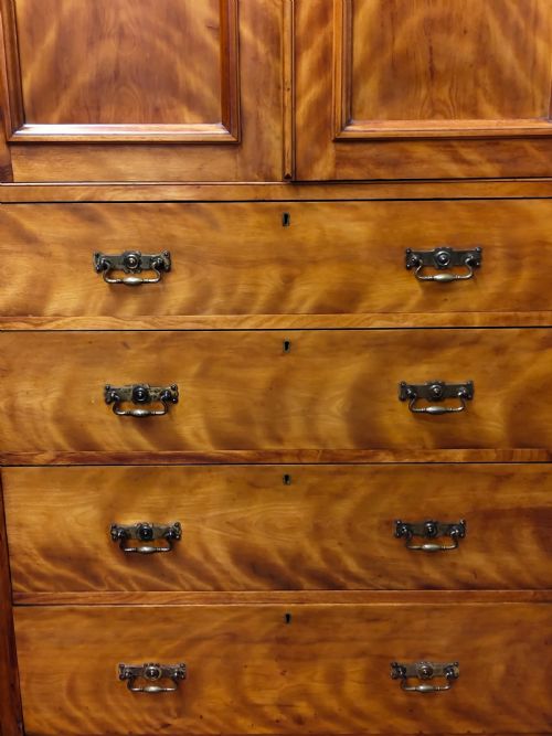 ANTIQUE VICTORIAN SATIN BIRCH CORNER WARDROBE ARMOIRE COMPACTUM - ADDITIONAL PHOTO 9
