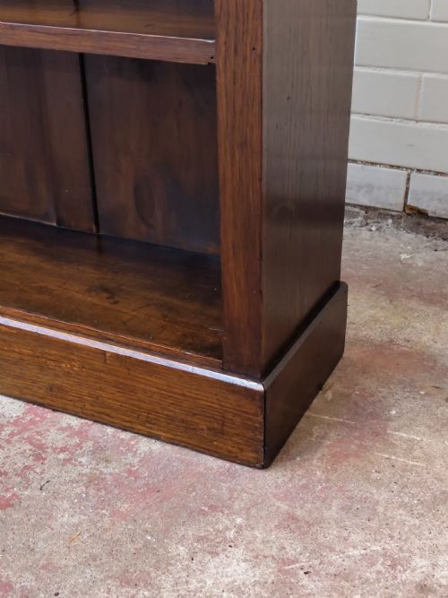 ANTIQUE EDWARDIAN SOLID OAK ADJUSTABLE OPEN BOOKCASE - ADDITIONAL PHOTO 4