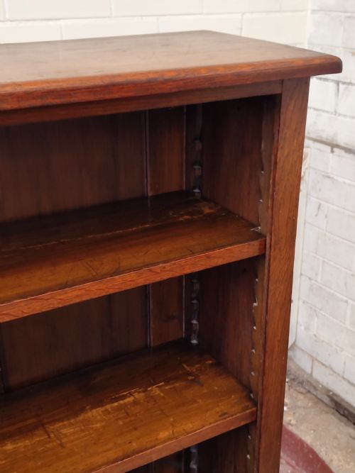 ANTIQUE EDWARDIAN SOLID OAK ADJUSTABLE OPEN BOOKCASE - ADDITIONAL PHOTO 6