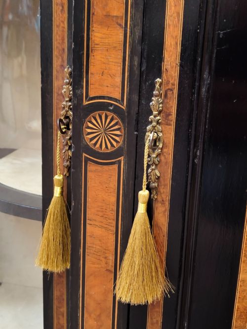 ANTIQUE EARLY VICTORIAN ENGLISH EBONISED INLAID AND ORMOLU CREDENZA SIDEBOARD CABINET - ADDITIONAL PHOTO 20