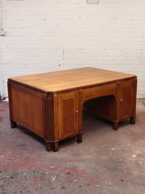 IMPOSING ANTIQUE GOLDEN OAK ART DECO PARTNERS DESK BY WARING GILLOWS - ADDITIONAL PHOTO 16