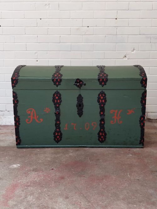 ANTIQUE SWEDISH PAINTED DOME TOP SHIPS TRAVEL TRUNK COFFER CHEST - ADDITIONAL PHOTO 6