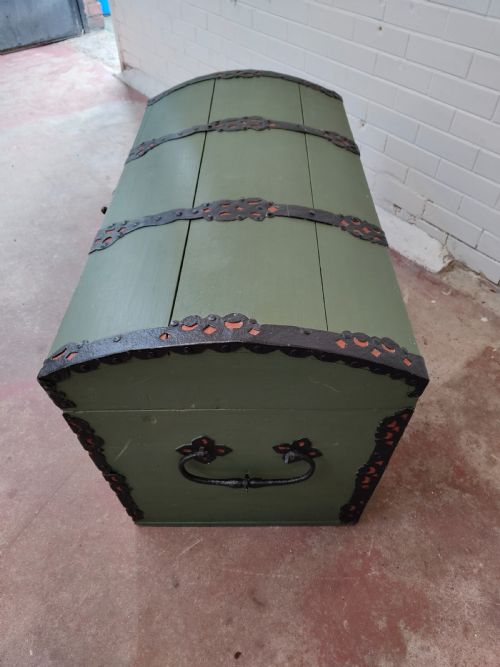 ANTIQUE SWEDISH PAINTED DOME TOP SHIPS TRAVEL TRUNK COFFER CHEST - ADDITIONAL PHOTO 11