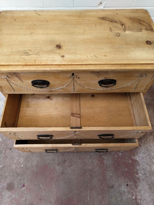 DIMINUTIVE ANTIQUE REGENCY SOLID PINE COUNTRY HOUSE CHEST OF DRAWERS - ADDITIONAL PHOTO 19