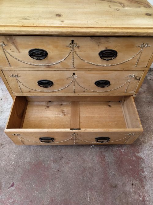 DIMINUTIVE ANTIQUE REGENCY SOLID PINE COUNTRY HOUSE CHEST OF DRAWERS - ADDITIONAL PHOTO 1