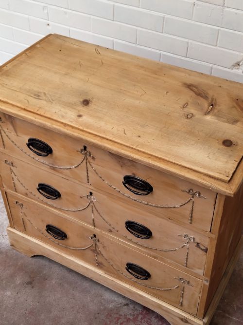 DIMINUTIVE ANTIQUE REGENCY SOLID PINE COUNTRY HOUSE CHEST OF DRAWERS - ADDITIONAL PHOTO 15