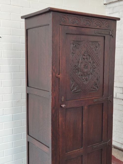 ANTIQUE SOLID CARVED OAK GEOMETRIC SINGLE HALL WARDROBE ARMOIRE COMPACTUM - ADDITIONAL PHOTO 6