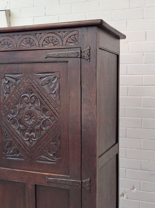 ANTIQUE SOLID CARVED OAK GEOMETRIC SINGLE HALL WARDROBE ARMOIRE COMPACTUM - ADDITIONAL PHOTO 8