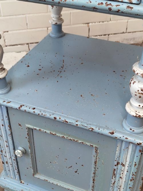 ANTIQUE PAIR OF PAINTED CHIPPY DISTRESSED FRENCH BEDSIDE LAMP TABLES CUPBOARDS - ADDITIONAL PHOTO 19