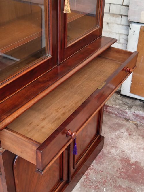 ANTIQUE VICTORIAN MAHOGANY GLAZED ADJUSTABLE BOOKCASE ON CUPBOARD - ADDITIONAL PHOTO 10