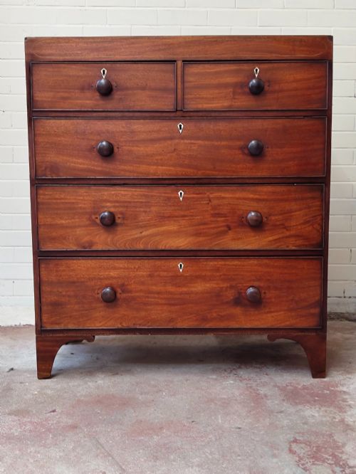 ANTIQUE MAHOGANY GEORGIAN CHEST OF DRAWERS - ADDITIONAL PHOTO 2