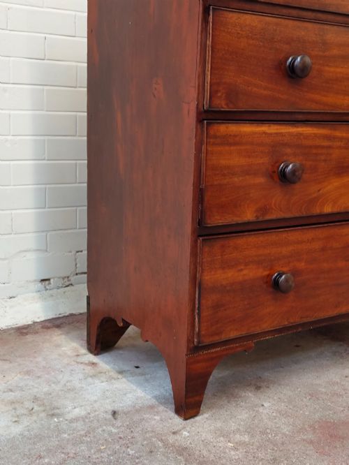 ANTIQUE MAHOGANY GEORGIAN CHEST OF DRAWERS - ADDITIONAL PHOTO 4