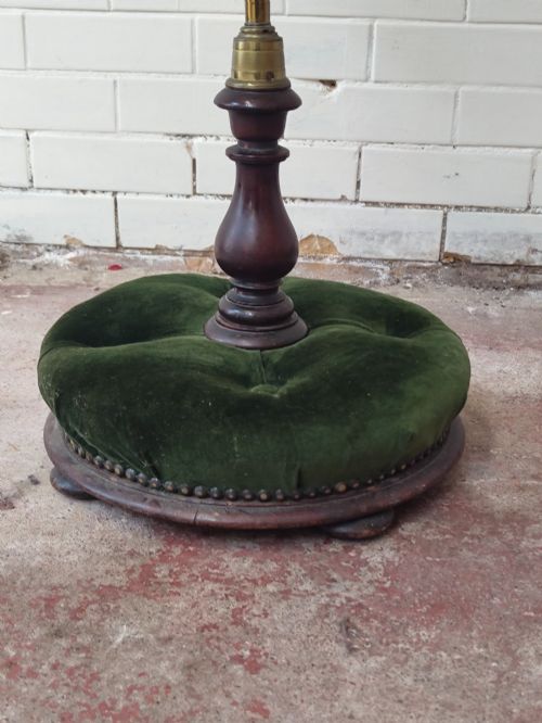 ANTIQUE VICTORIAN COUNTRY HOUSE VELVET NEEDLEWORK FIRESIDE BRASS POLE SCREEN - ADDITIONAL PHOTO 1